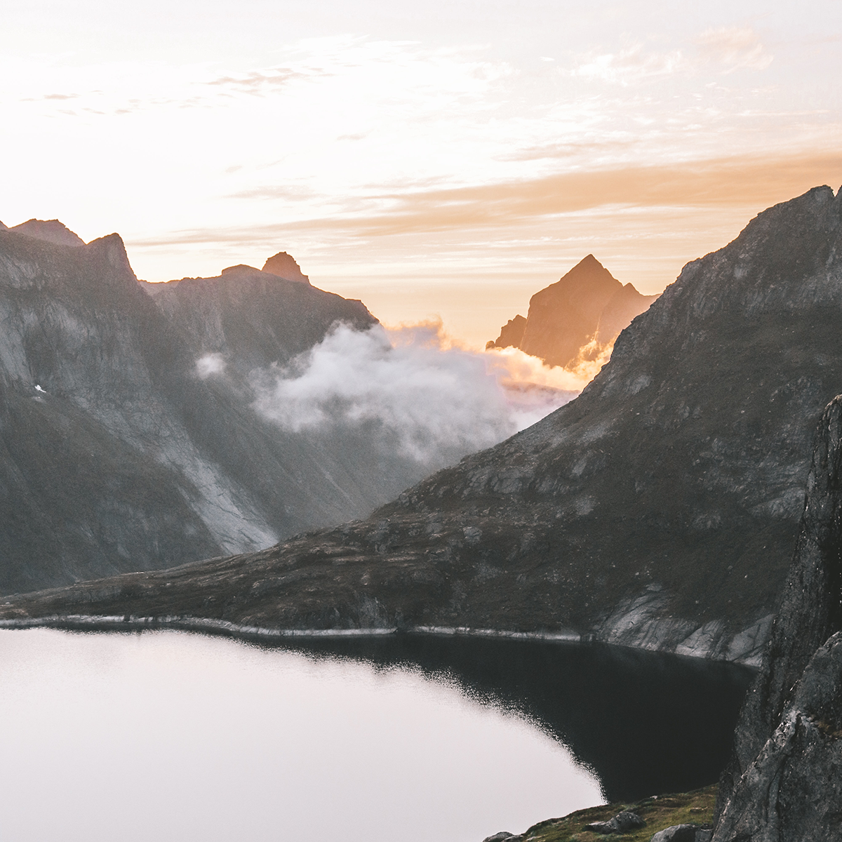 Picture on Mountains. Photo Credits: Guillaume Briard for Unsplash.