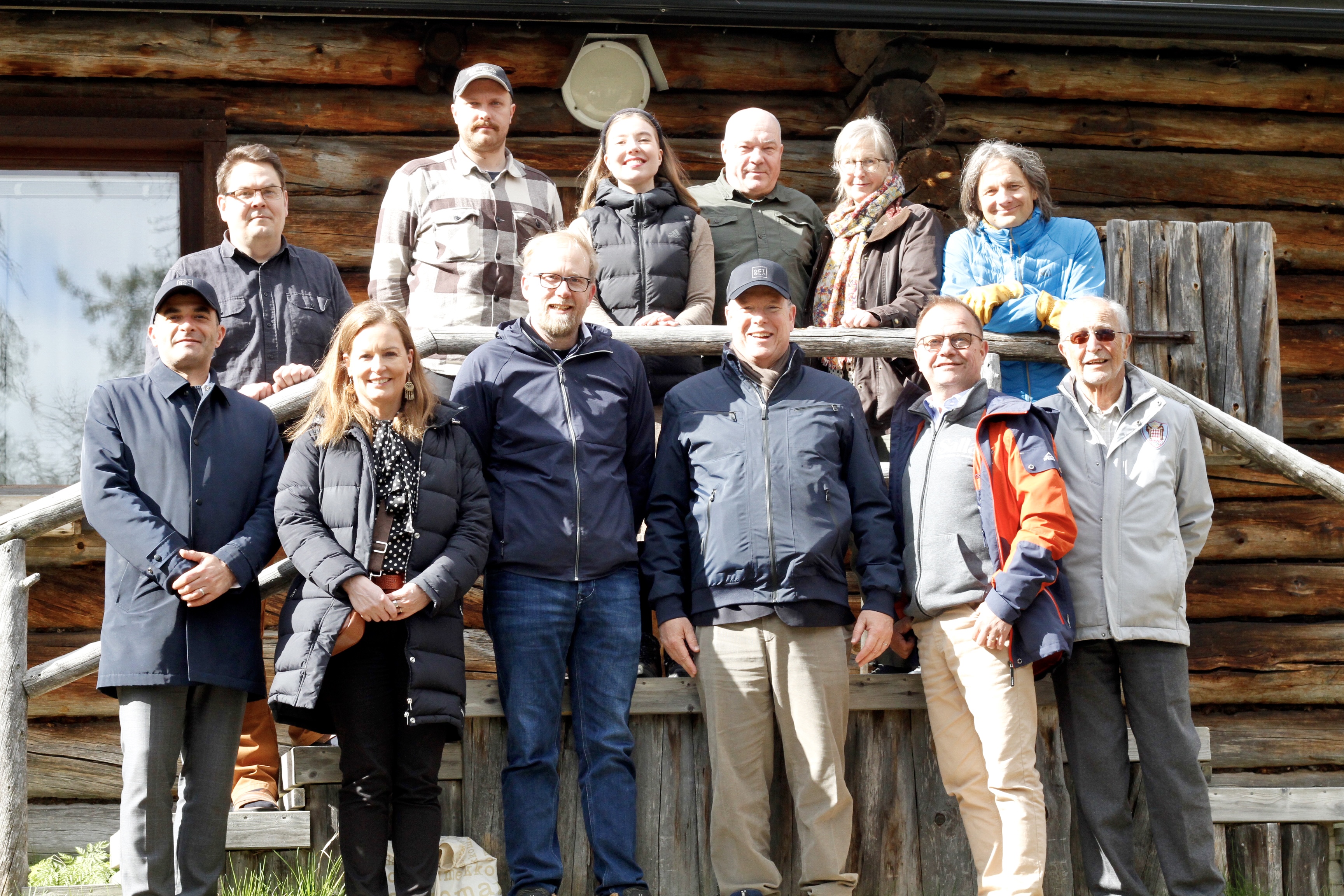 In figure in front, from left; Olivier Wenden, Hanna Lappalainen, Mikko Sipilä, HSH Prince Albert, Erkki Parkkinen, Bernard Fautrier together with station staff, Riikka Karppinen and Jaanä Bäck.